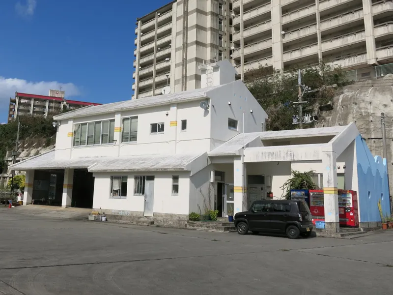 嘉手納漁港に集合