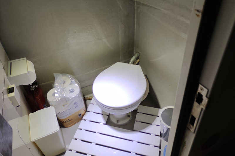 船内トイレ完備